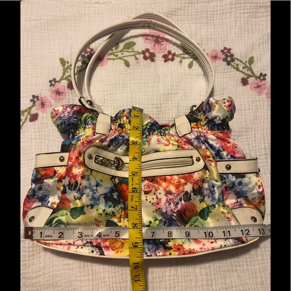 WILSONS LEATHER Floral handbag with White Accent - Picture 4 of 8